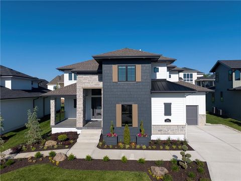 Photo of 17012 Rosehill Street, Overland Park, KS 66221 (MLS # 2568469)