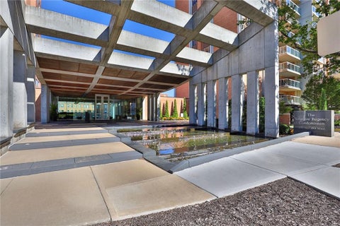 Photo of 121 W 48TH Street #1803, Kansas City, MO 64112 (MLS # 2648101)