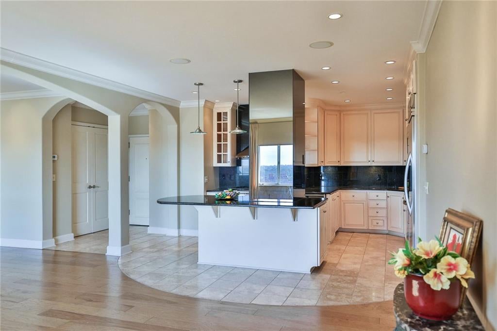 121 W 48TH Street 1803
