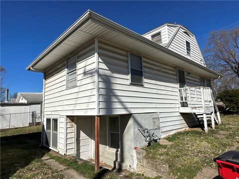 601 W SOUTH Avenue Independence MO 64050
