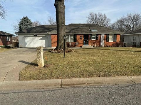 4821 Bond Street Shawnee KS 66203