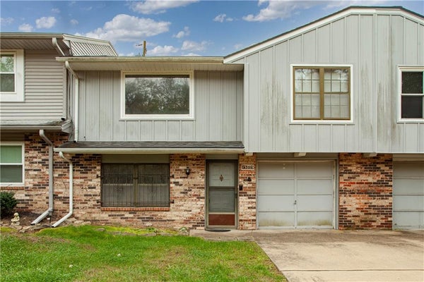 15305 E 45TH TER S, INDEPENDENCE, MO 64055 - Image daf3b3ea3e8e688ce07d3f643dbc8bba/3896985753