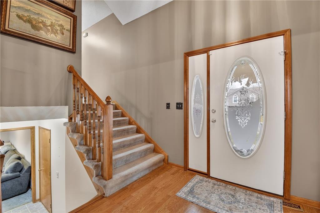 2304 Valley View W Drive