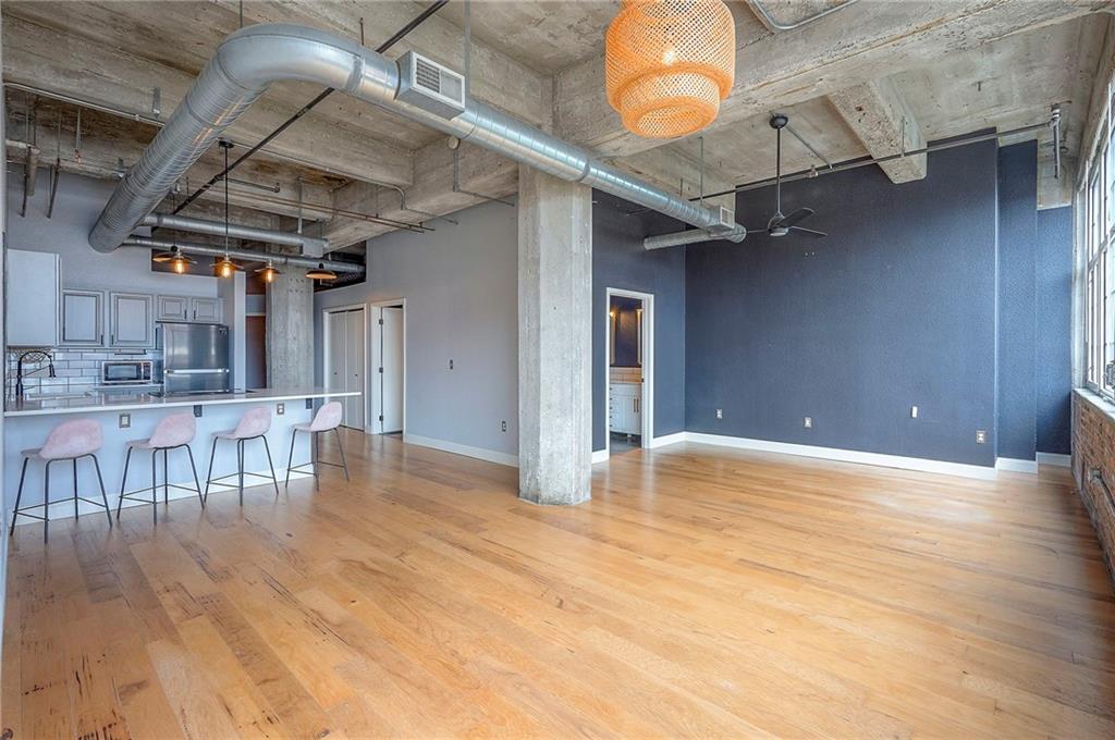 321 W 7th Street 305