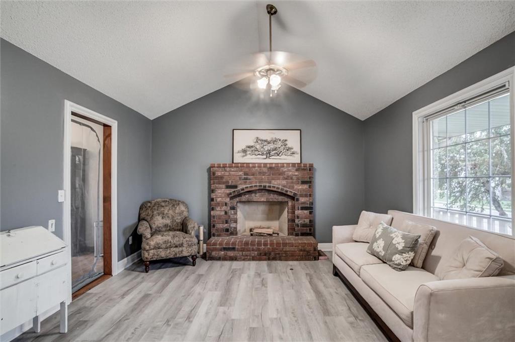 311 W Apple Valley Parkway