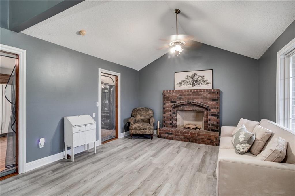311 W Apple Valley Parkway