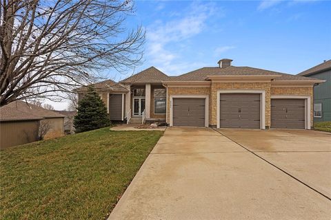 5701 NE Coral Drive, Lee\'s Summit, MO 64064 - MLS#: 2604556