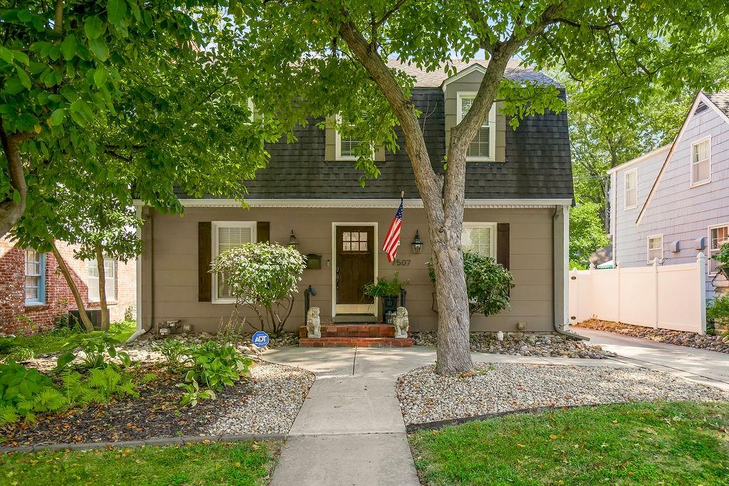 7507 Walnut Street
