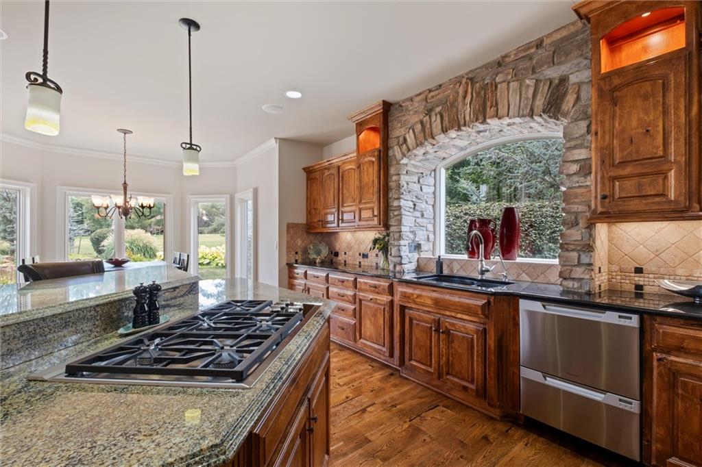 16813 Highland Ridge Drive