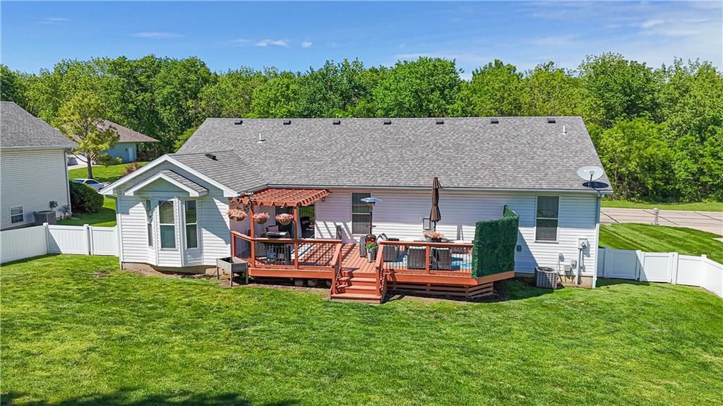 Photo of 3660 Flat Creek Drive, Sedalia, MO 65301 (MLS # 2619197)