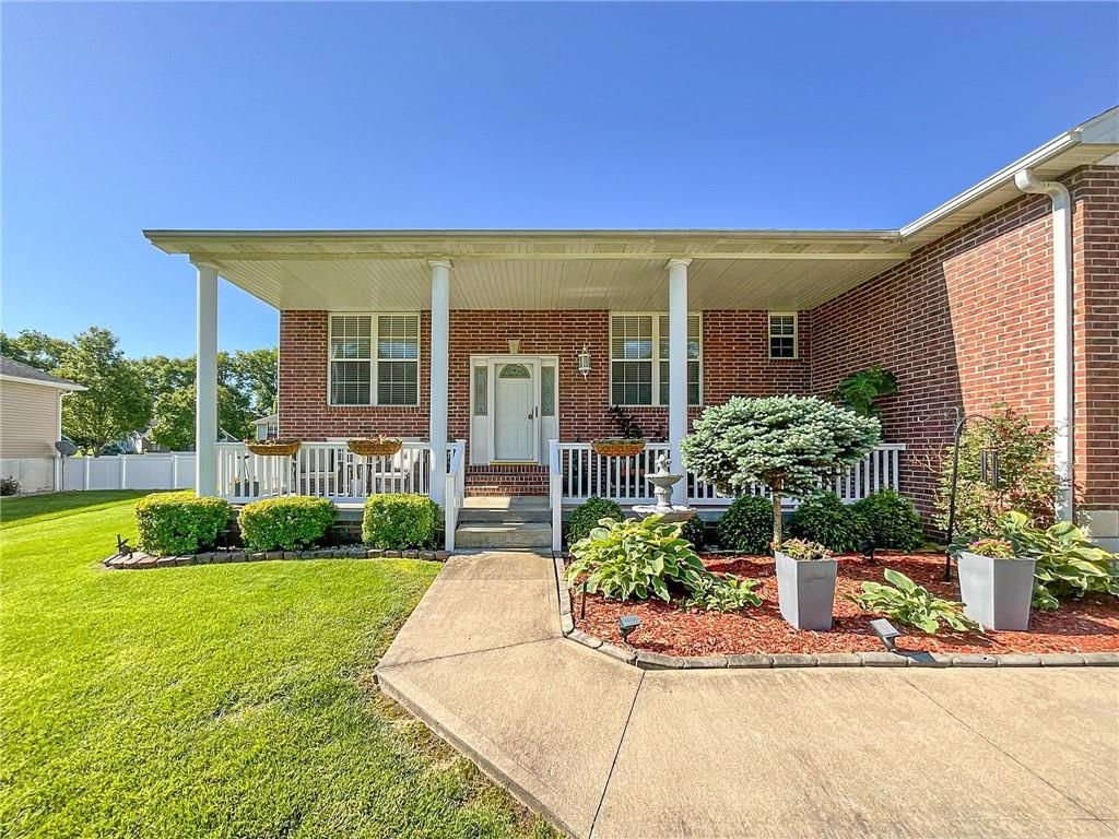 Photo of 3660 Flat Creek Drive, Sedalia, MO 65301 (MLS # 2619197)
