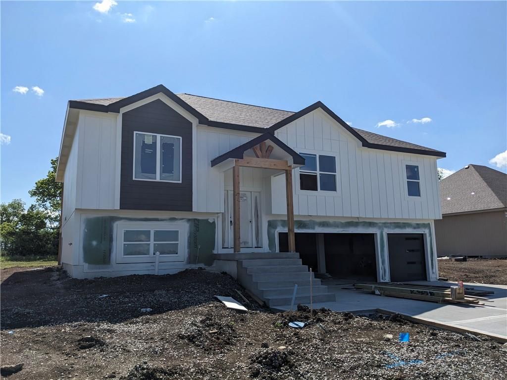 Photo of 1602 Mulberry Street, Pleasant Hill, MO 64080 (MLS # 2618684)