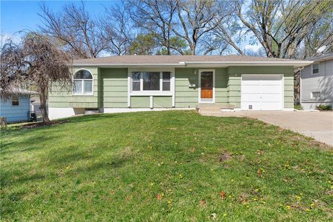 400 NE Howard Street, Lee\'s Summit, MO 64063 - #: 2612964