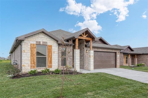 Photo of 18435 W 195 Terrace, Spring Hill, KS (MLS # 2634216)