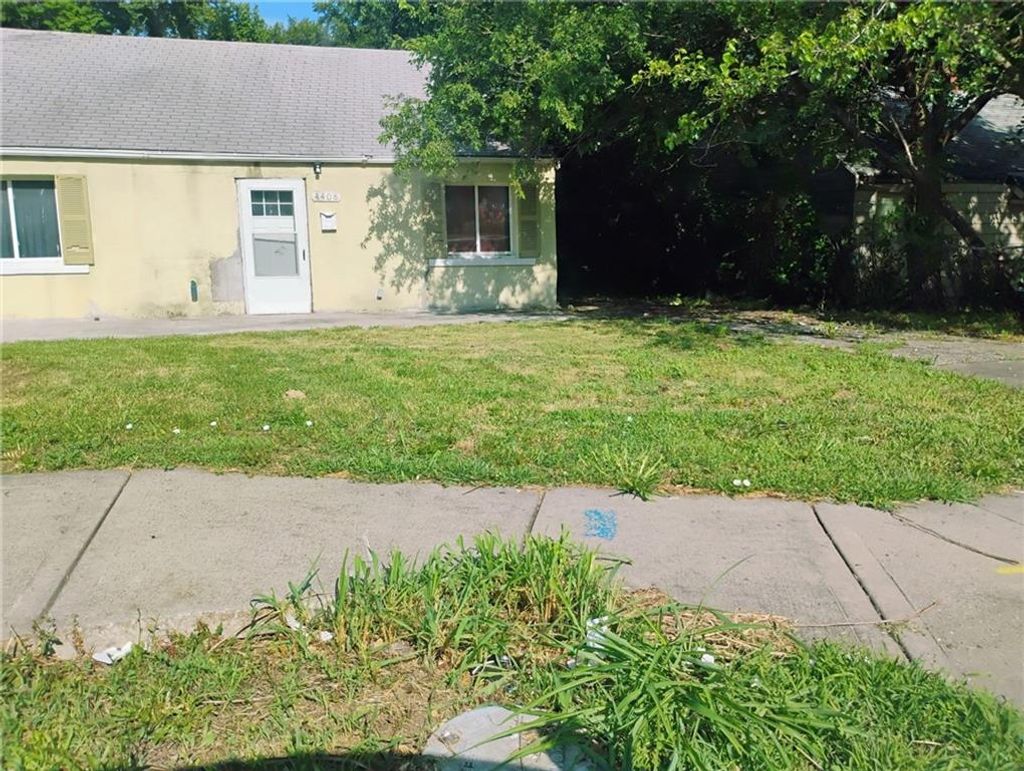 Photo of 4408 S Benton Avenue, Kansas City, MO 64130 (MLS # 2616660)