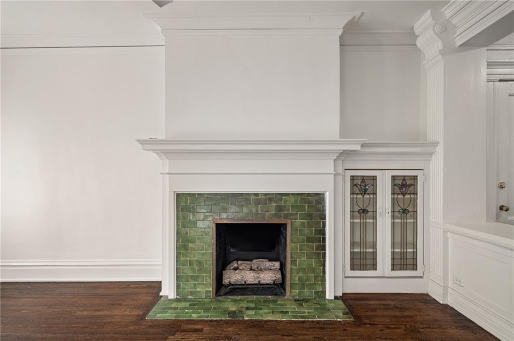 1110 E Armour Boulevard 5