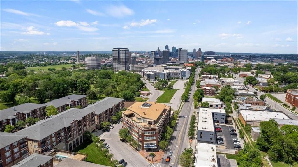 2929 McGee Trafficway 202