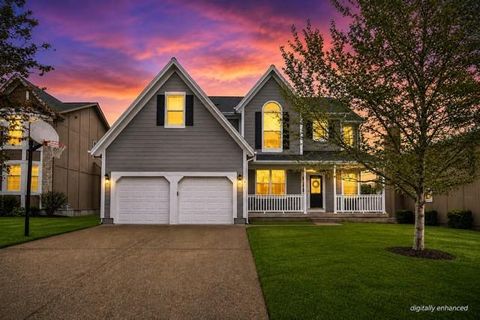 Photo of 12717 Eby Street, Overland Park, KS 66213 (MLS # 2632664)