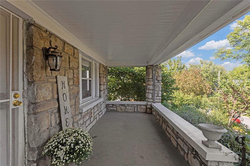 5214 Woodland Avenue