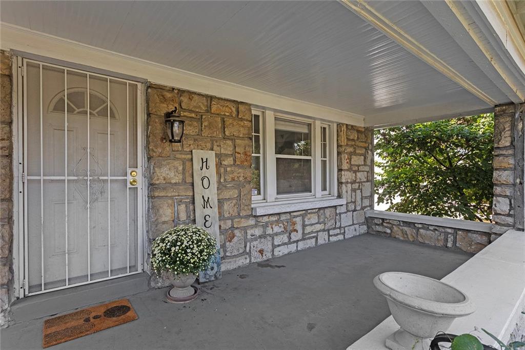 5214 Woodland Avenue