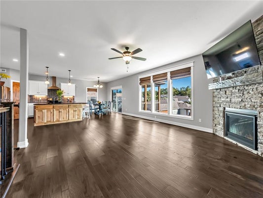 8615 NW 74TH TER, KANSAS CITY, MO 64152 - Image dcdf9ea1267945d9edcb2b41fc02ae3a/1096076380