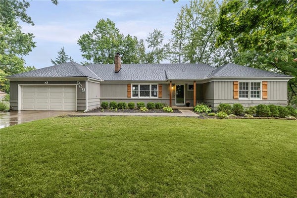 909 W 96TH TER, KANSAS CITY, MO 64114 - Image dcdfe777ccabd4839d450855e03f5ed1/49780573