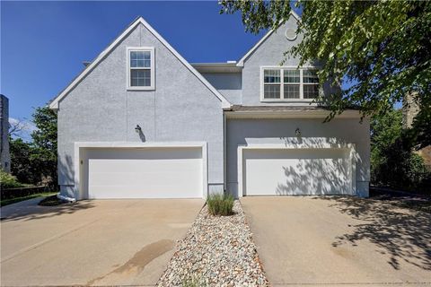 15920/15922 W 91st Terrace Lenexa KS 66219