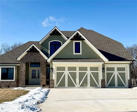 13656 NW Cherry Bark Court Parkville MO 64152