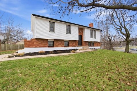 1724 SE 5th Terrace, Lee\'s Summit, MO 64063 - MLS#: 2603803