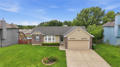 Photo of 113 E Sierra Drive, Raymore, MO 64083 (MLS # 2627482)