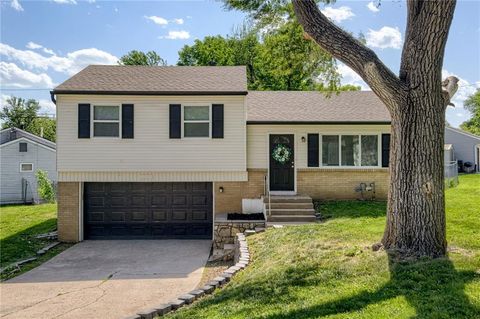 3200 Queen Ridge Drive Independence MO 64055