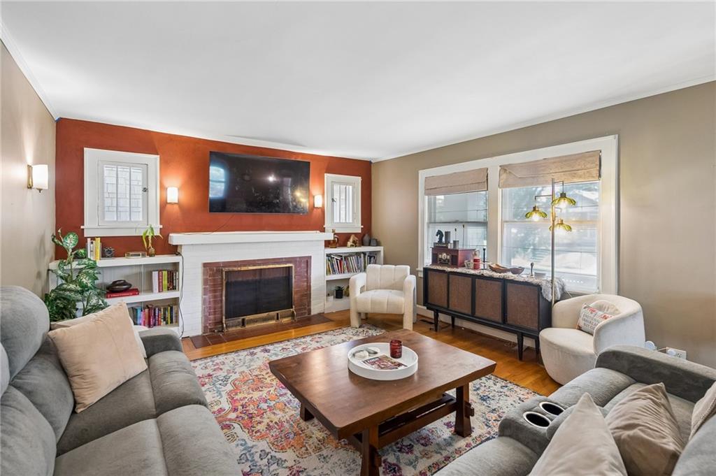 14 W 74 Street