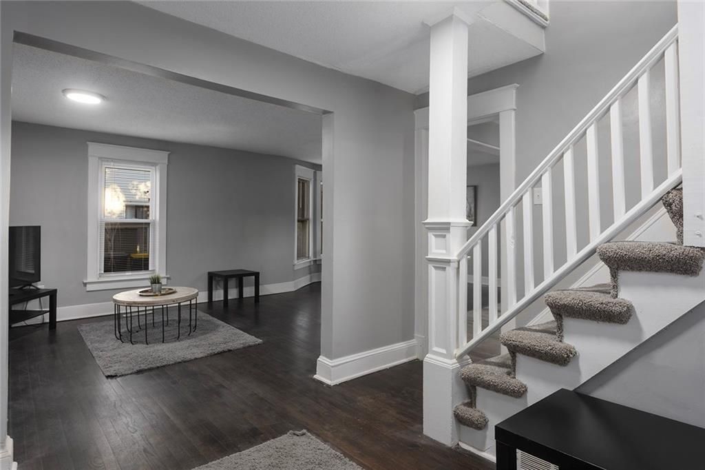 Photo of 1707 W 44th Street, Kansas City, MO 64111 (MLS # 2599205)