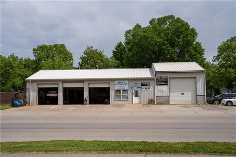 520 E Market Street Lacygne KS 66040