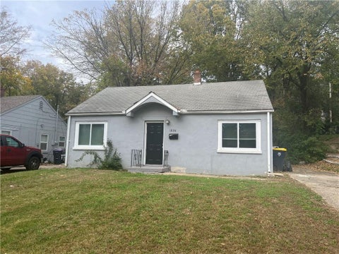 Photo of 1836 E 77th Street, Kansas City, MO 64132 (MLS # 2643045)
