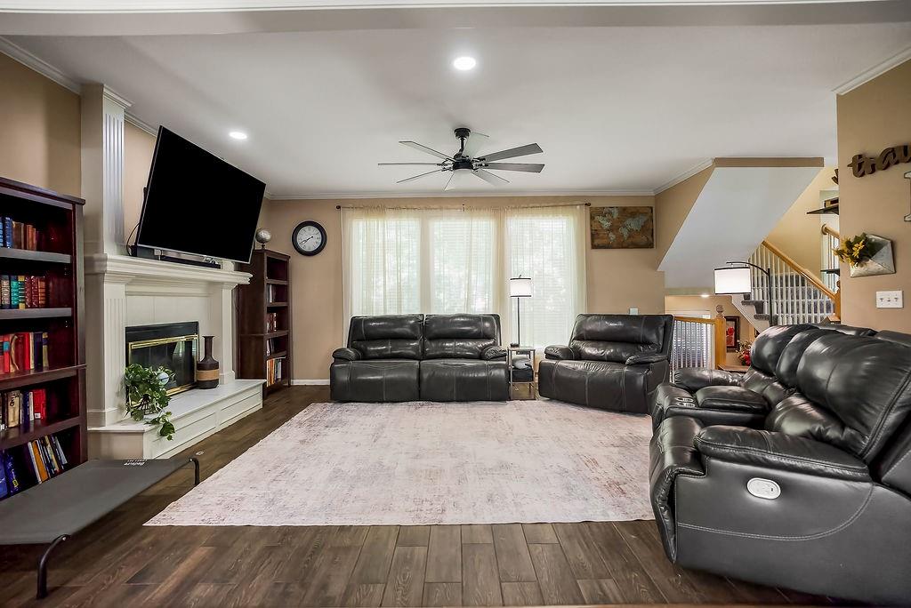7929 W 155th Place