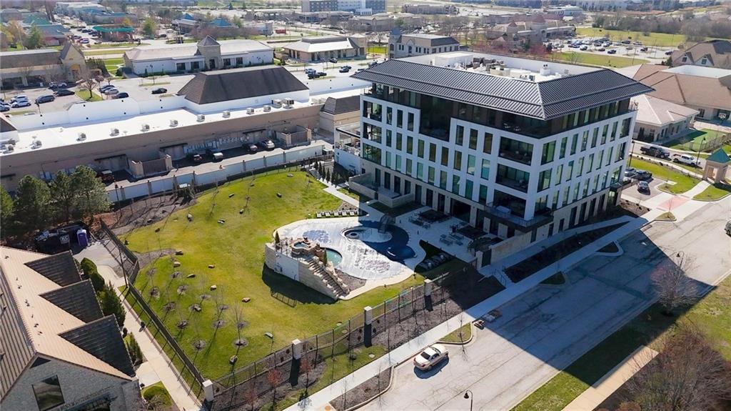 4951 W 134 Street 204