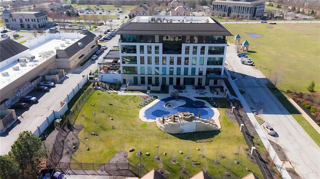 4951 W 134 Street 204