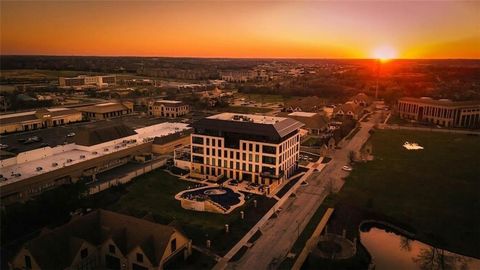 4951 W 134 Street 204 Leawood KS 66209