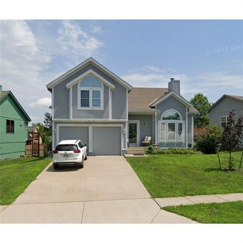 15651 Conser Street Overland Park KS 66223