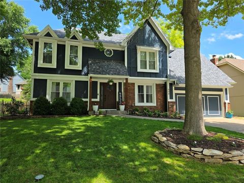 Photo of 608 Butternut Lane, Liberty, MO 64068 (MLS # 2625099)