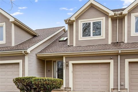 8247 NW Barrybrooke Court Kansas City MO 64151