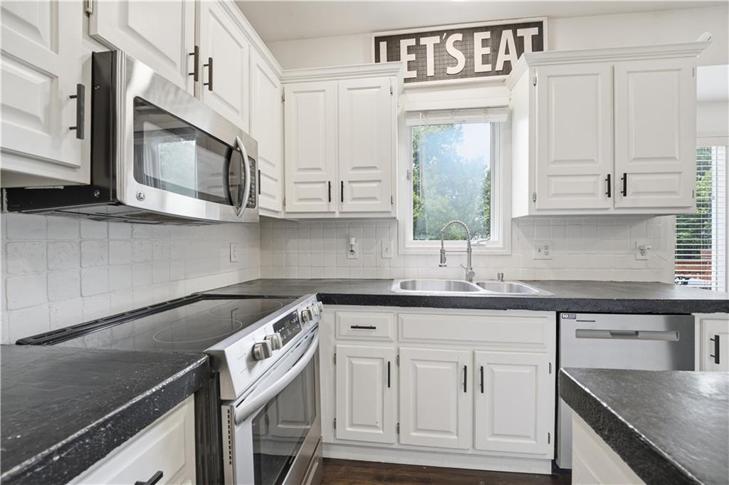 8004 W 144th Place
