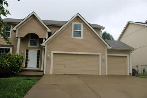 752 Highland Drive, Leavenworth, KS 66048 - #: 2584526