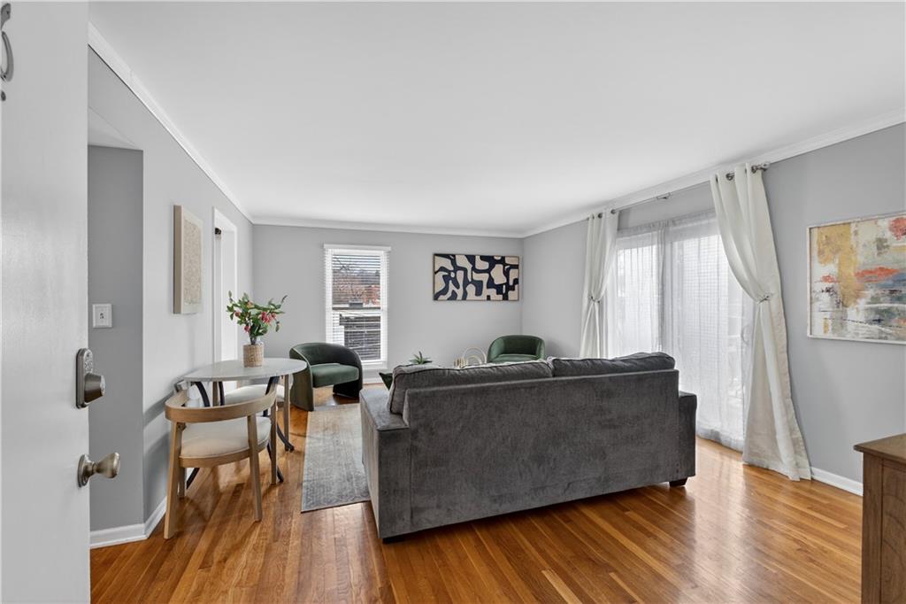 4430 Jarboe Street 6