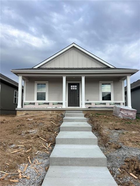 Photo of 1600 Cottonwood Creek Avenue #2, Kearney, MO 64060 (MLS # 2617583)