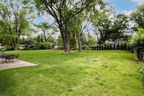 Tiny photo for 1305 Park Lane, Liberty, MO 64068 (MLS # 2621539)