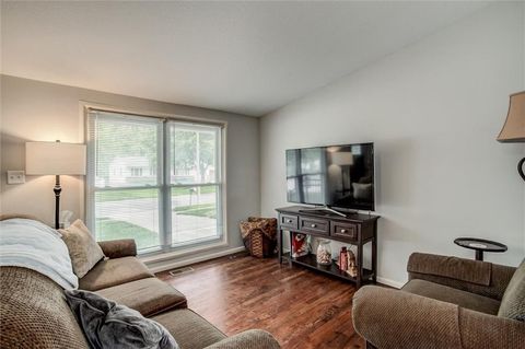 Tiny photo for 1305 Park Lane, Liberty, MO 64068 (MLS # 2621539)