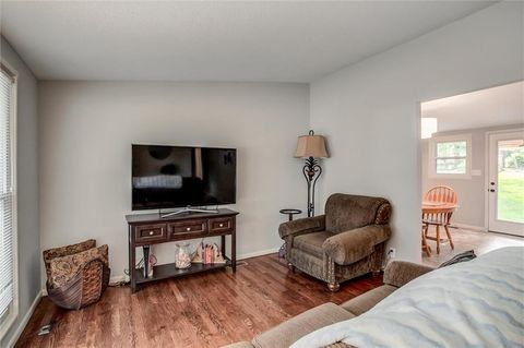 Tiny photo for 1305 Park Lane, Liberty, MO 64068 (MLS # 2621539)