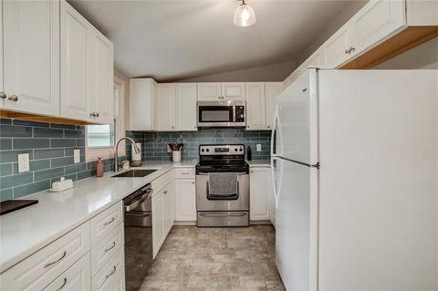 Tiny photo for 1305 Park Lane, Liberty, MO 64068 (MLS # 2621539)